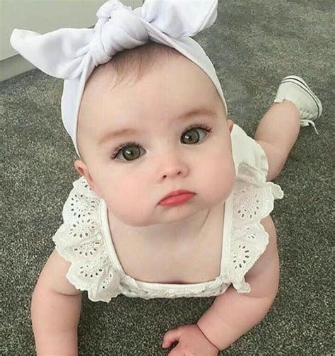 güzel şirin bebek resmi